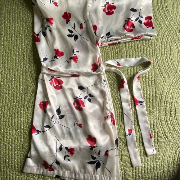 LA Intimates Women’s Robe - Picture 3 of 10